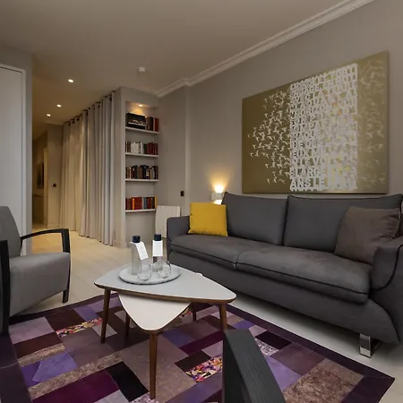 Aparthotel & Le Regent 4*