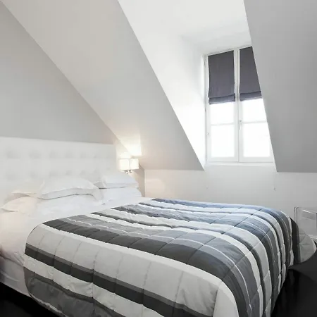 & Le Regent Lejlighedshotel